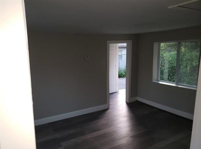 Building Photo - 1408 Harding Park