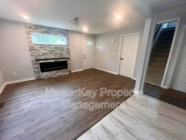 Foto del edificio - 713 Massey Ave