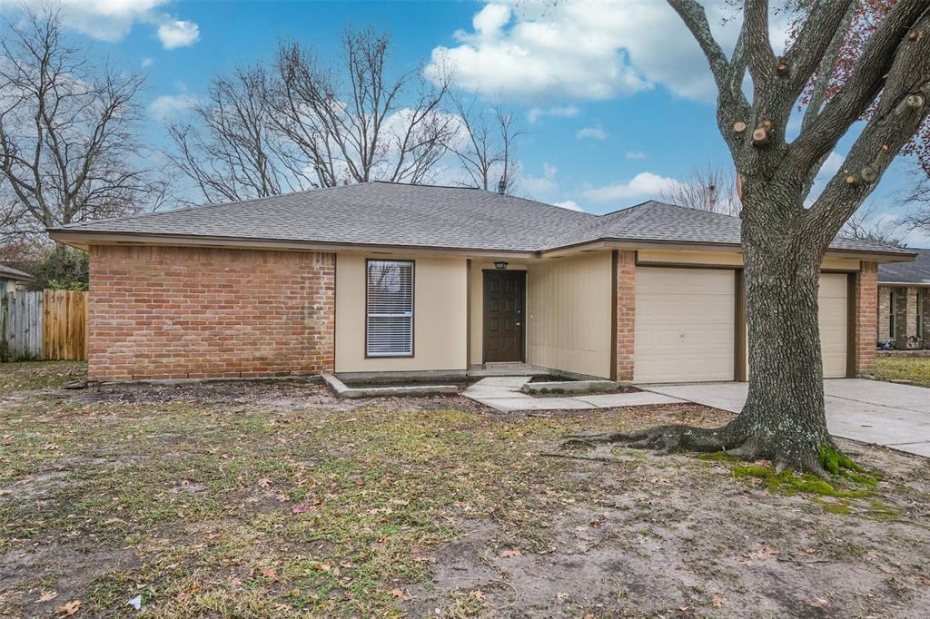 Primary Photo - 3435 Edgecreek Dr