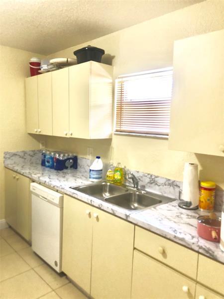 Foto del edificio - 2711 NW 13th St