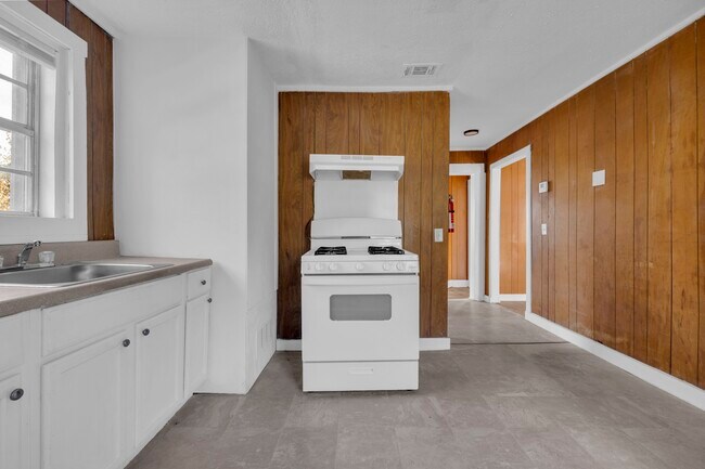 Foto del edificio - 92 Tom Bayne St