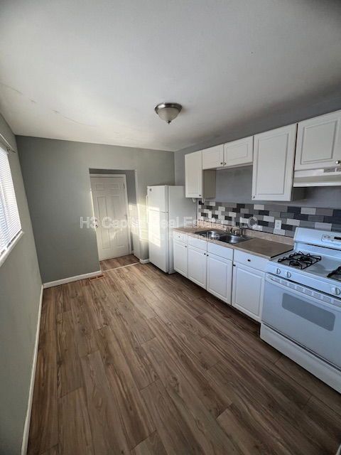 Foto del edificio - 4069 Bruene Ave