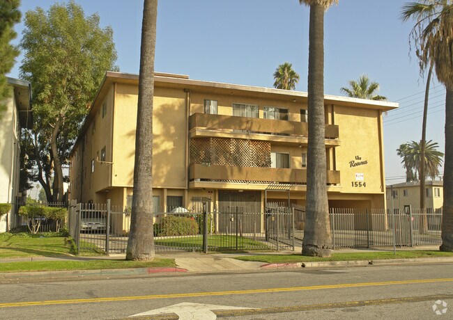 Building Photo - The Ronna Apartments