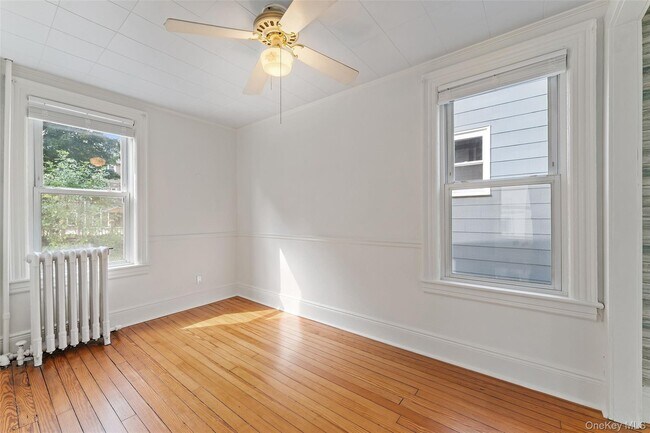 Foto del edificio - 355 Bronxville Rd