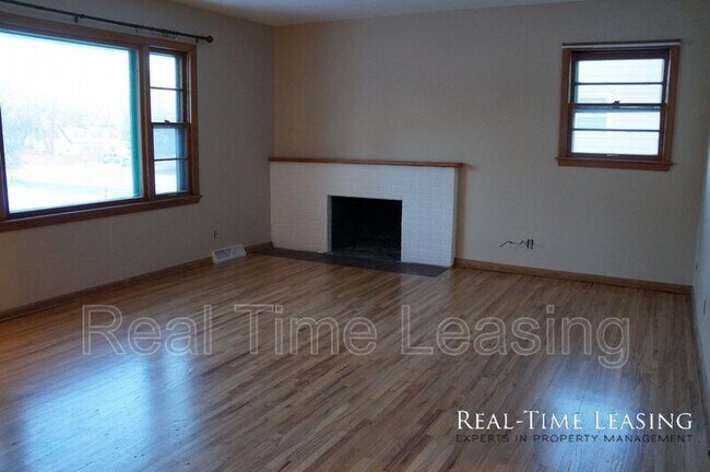 Foto del edificio - 311 W 74th St