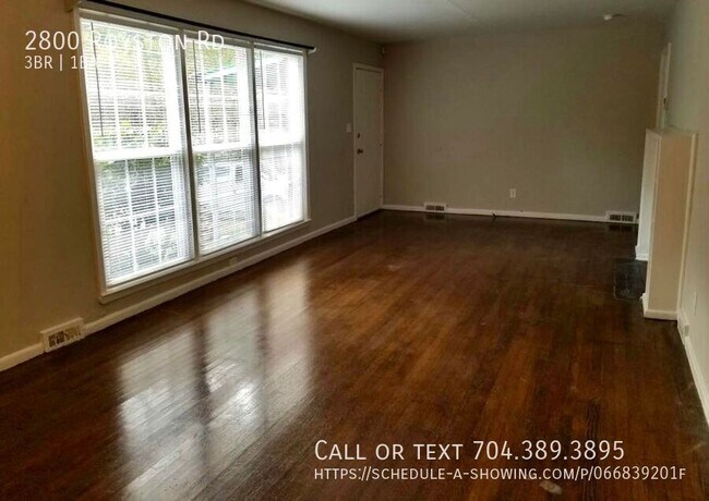 Foto del edificio - 2800 Royston Rd