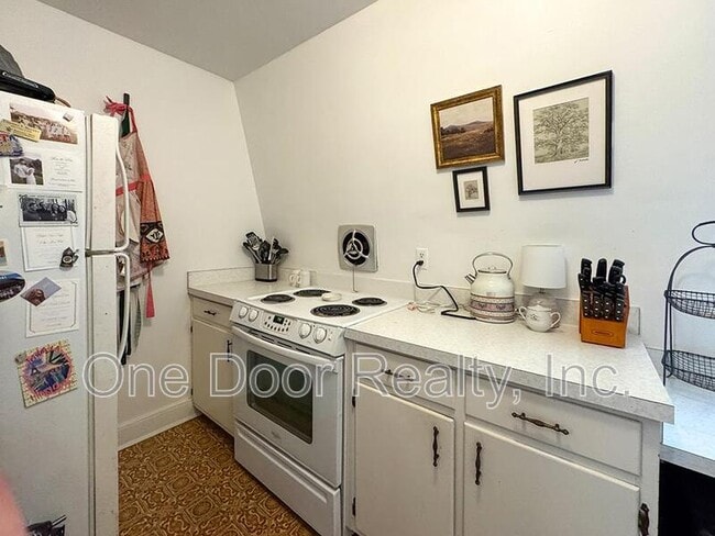 Building Photo - 710A Wythe Ln