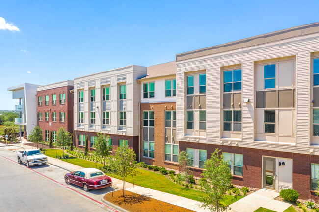 Foto del edificio - Columbia Renaissance Square Senior Residences