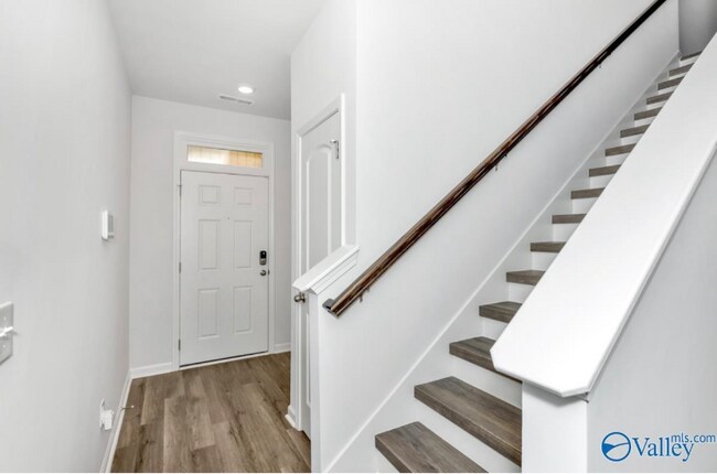 Foto del edificio - 217 Bay Pine Dr