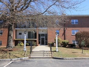 Building Photo - 153 Milk St