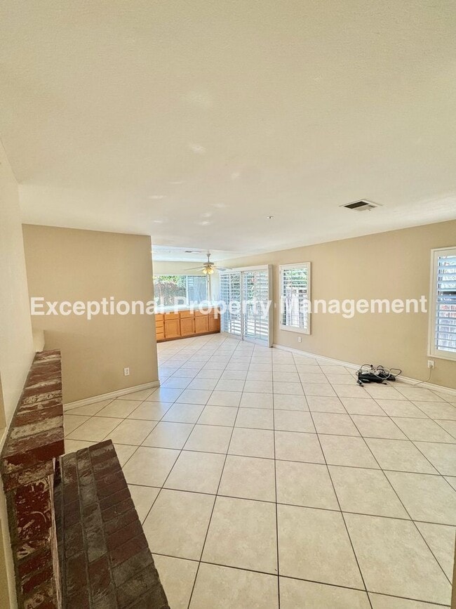 Foto del edificio - Ready to move in 4 bedroom 3 bath home!