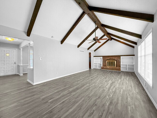 Foto del edificio - 13216 Crystal Ave