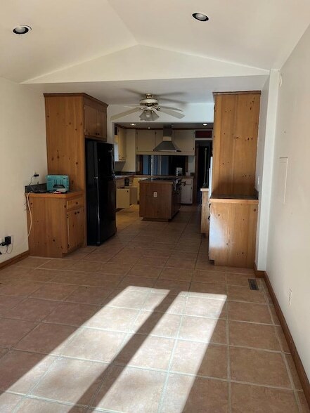 Foto del edificio - 9077 Henderson Ln