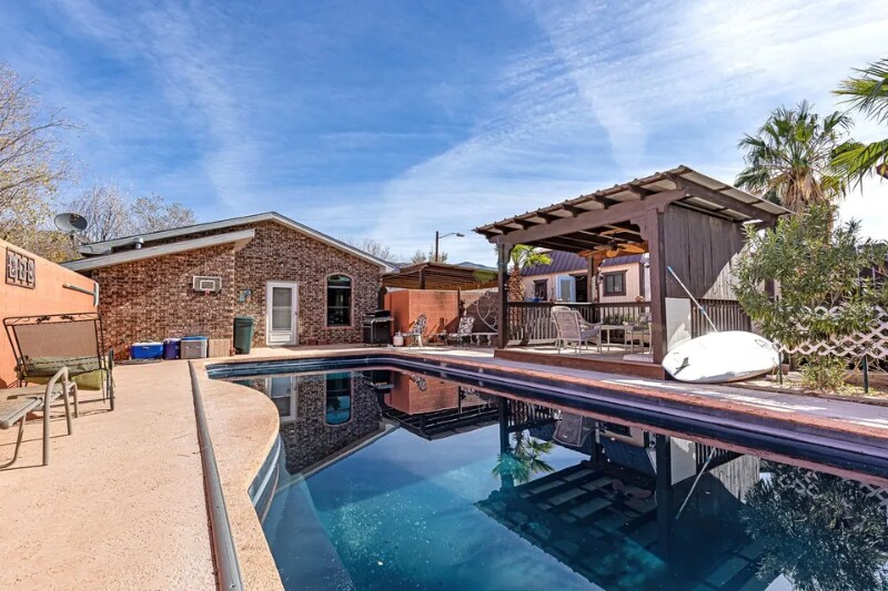 Foto principal - 2163 Sandalwood Ct
