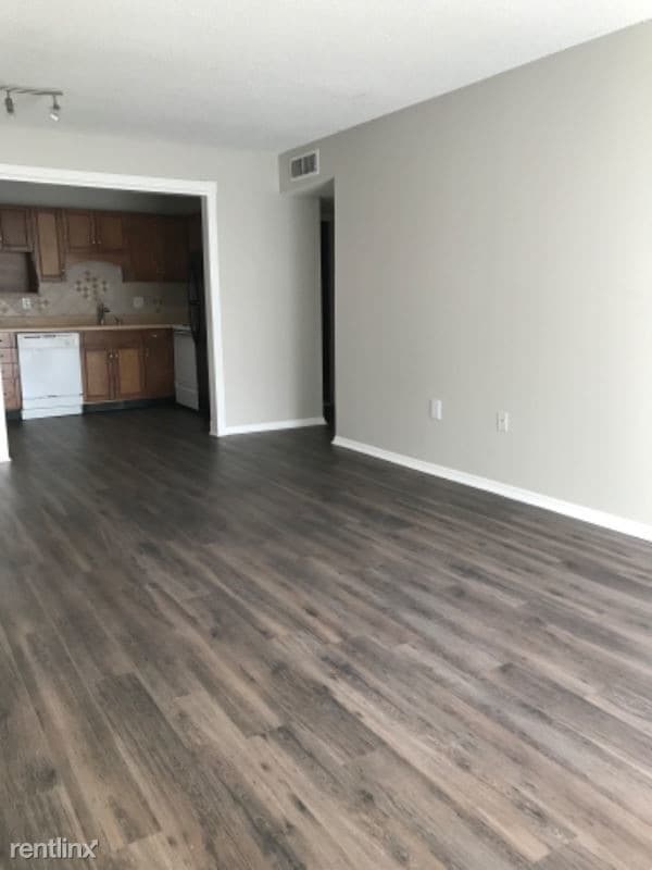 Building Photo - 480 Banyon Tree Cir