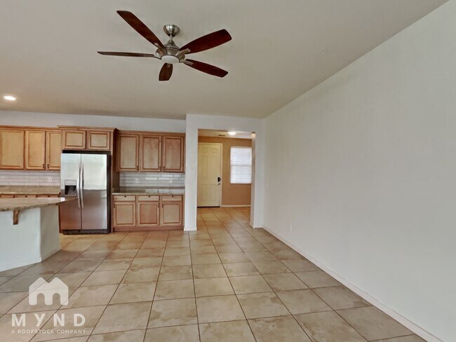 Foto del edificio - 2816 E Russell St