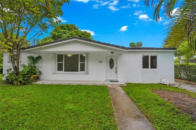Building Photo - 9441 SW 27th Dr