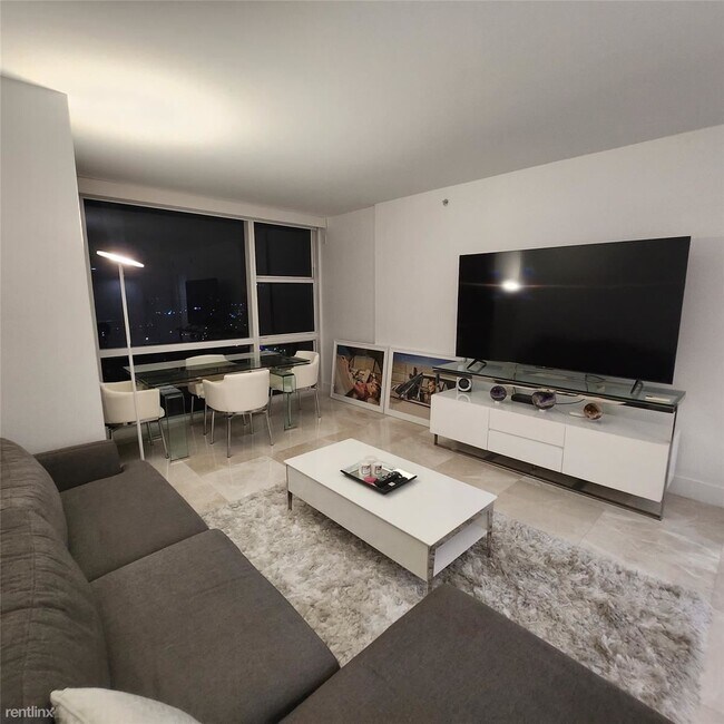 Foto del edificio - 2 br, 2 bath Condo - 6801 Collins Ave # 1402