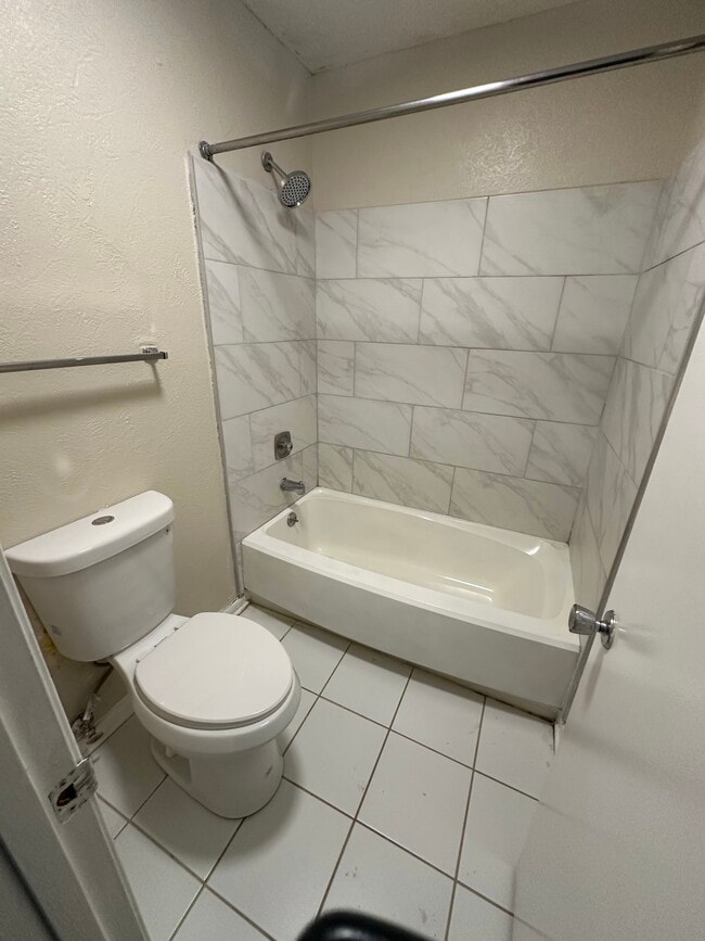 Building Photo - 3350 Heathstead Pl