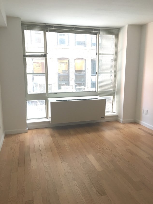 Primary Photo - 145 W 21st St