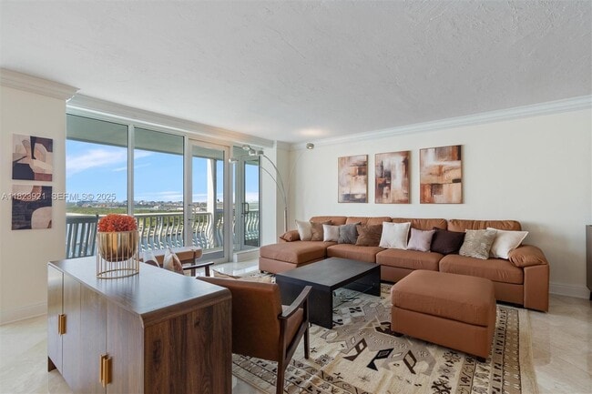 Building Photo - 2200 S Ocean Ln