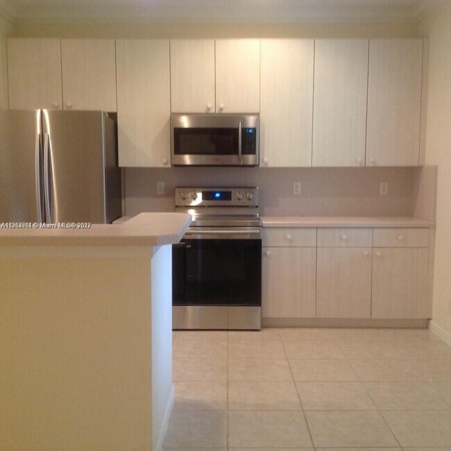 Building Photo - 842 Golden Cane Dr