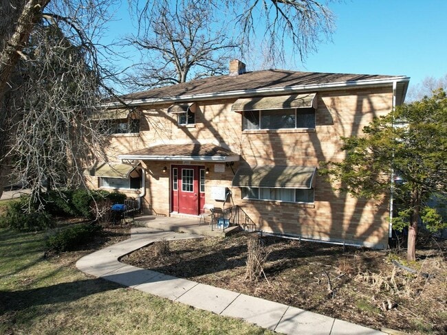 Building Photo - 2410 Brentwood Pky