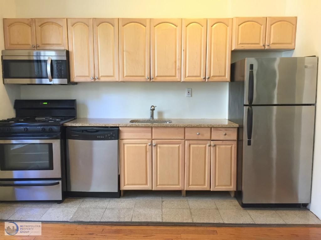 Primary Photo - 256 W 108th St