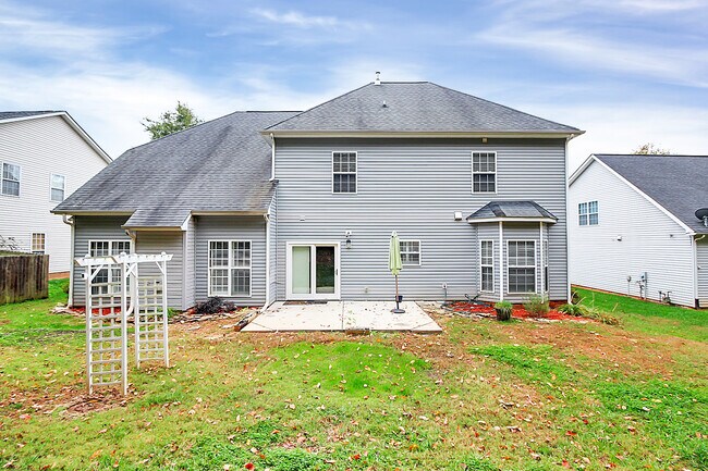 Building Photo - 3415 Fallowbrook Forest
