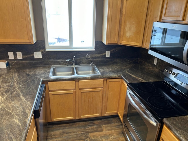 Building Photo - 2991 E 1610 S