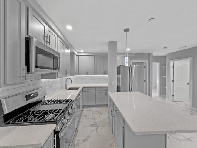 Foto del edificio - 225-235 Essex St