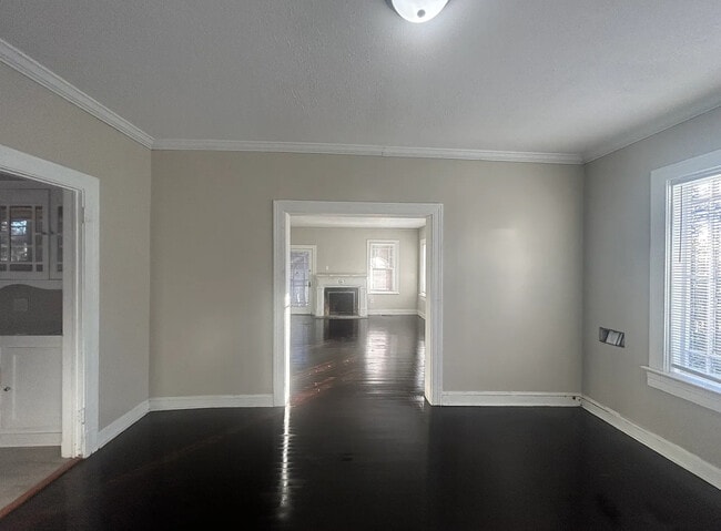 Building Photo - 257 Forest Valley Dr