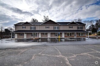 Building Photo - 642 Stafford Ave