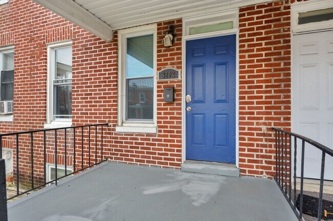 Building Photo - Charming Updated Rowhome in Belair-Edison – Move-In Ready!