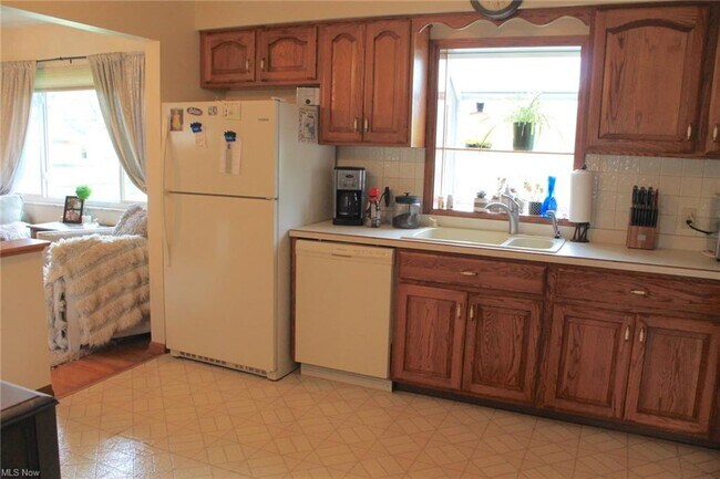 Building Photo - 5650 Cascade Ct