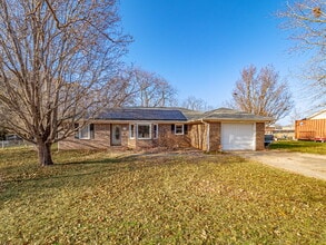 Building Photo - 4635 Fountain Ct