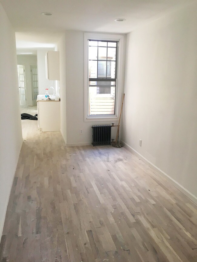 Building Photo - 67-21 60th St