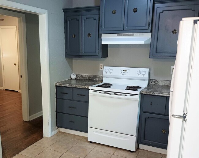 Building Photo - Charming 3-Bedroom Home for Rent!