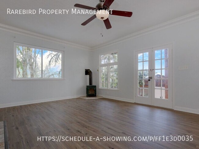 Foto del edificio - Updated 1 bedroom plus bonus room, 2 bath ...