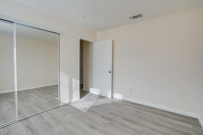 Foto del edificio - 2524 Pemberton Ct