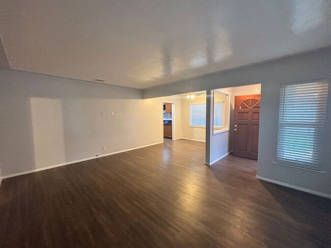 Building Photo - SPACIOUS & CLEAN HOUSE! OFF 5th & K St: Upgraded 3BR 1BA w/Large yard & 2 car garage!