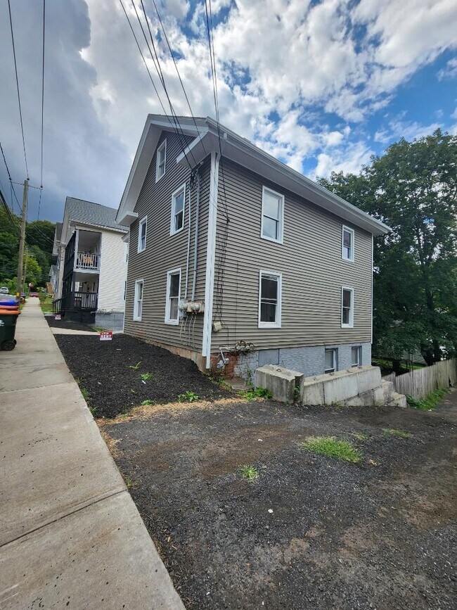 Foto del edificio - 129 Willow St