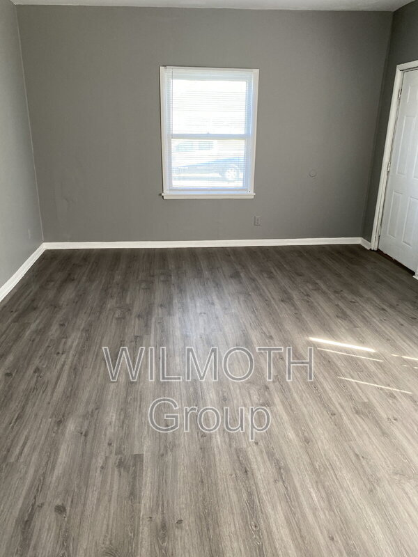 Building Photo - 2103 Arrow Ave