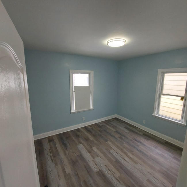 Foto del edificio - 16 E Charlotte Ave