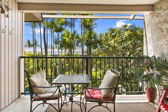 Building Photo - Kalama Terrace P-307