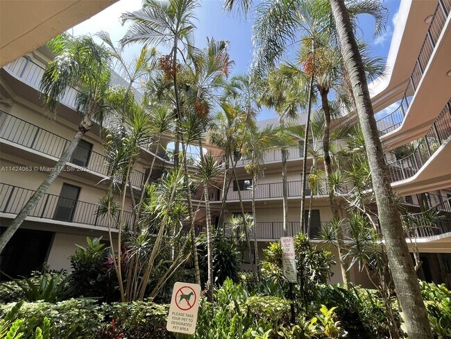 Foto del edificio - 8540 SW 133rd Avenue Rd