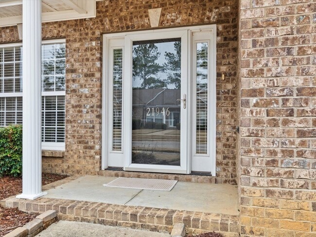 Foto del edificio - Elegant Townhome with Open Floor Plan and Modern Upgrades!