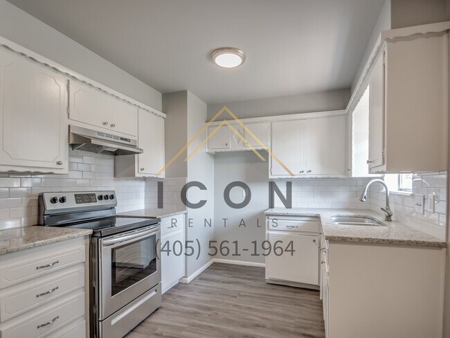Foto del edificio - 320 E Cedar Ln