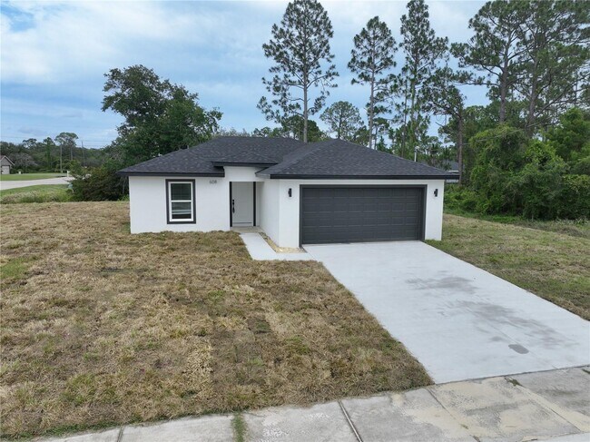Foto del edificio - 608 Cougar Blvd