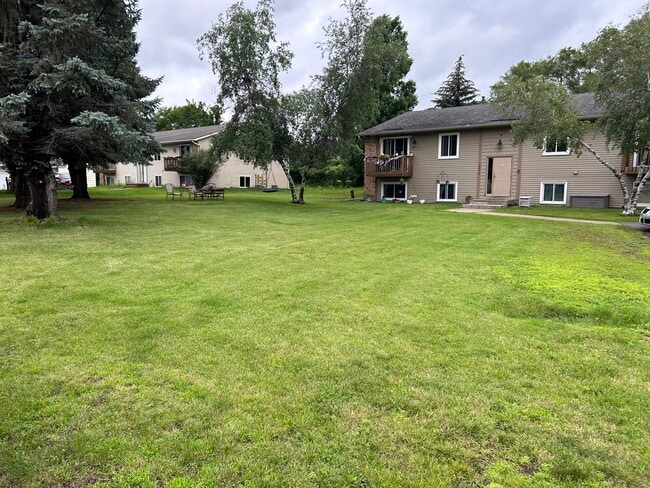 Front Lawn (shared) - 16075 Joplin Ave
